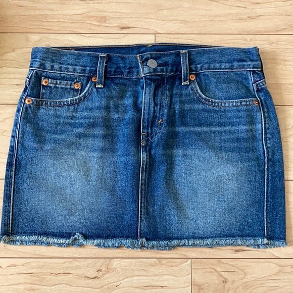 Levi’s denim mini skirt - Picture 2 of 5